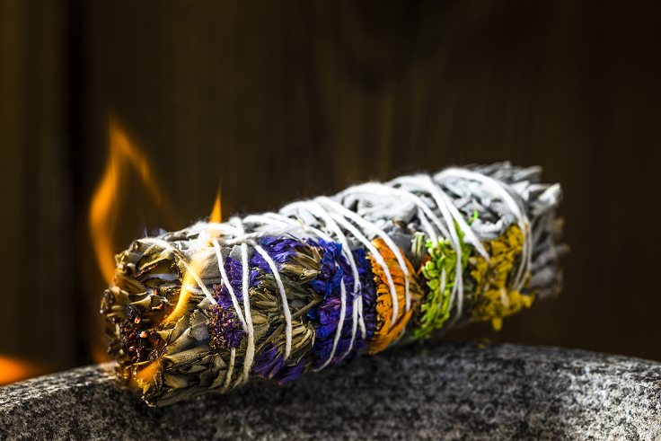 How to Sage Your New Home and Get Rid of Bad Energy